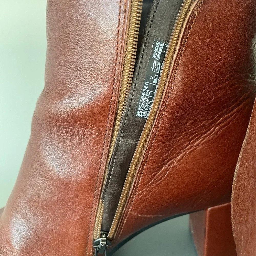 Ecco Women's  Ankle Booties